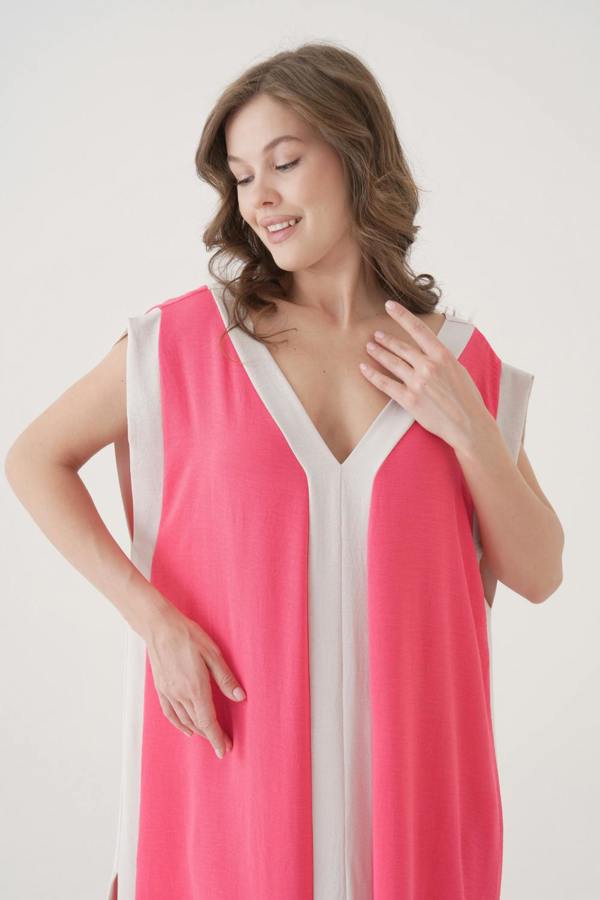 Hoxton Gal Oversized Sleeveless V-Neck Colorblock Maxi Dress in Pink and White
