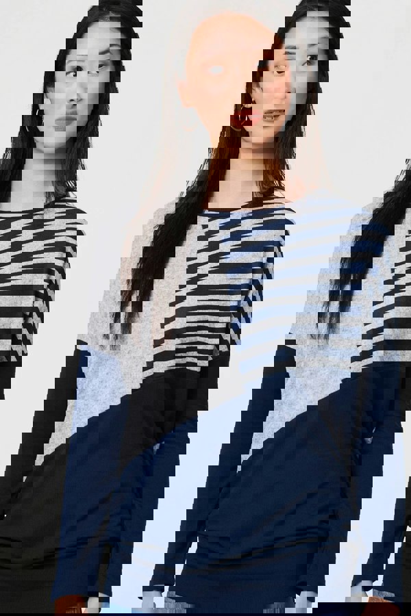 Navy | Geo Print Long Sleeve Drop Shoulder Top