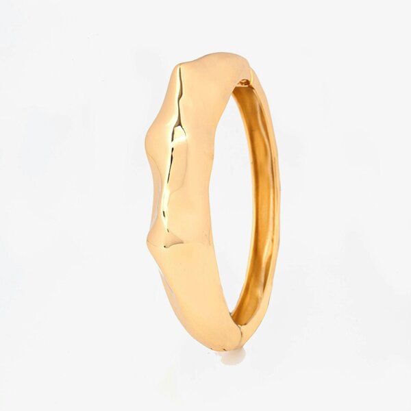 Uchi & Soto Nami Gold Hammered Bangle