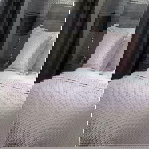 Belledorm Crompton Quilted Throw - Powder Pink - 