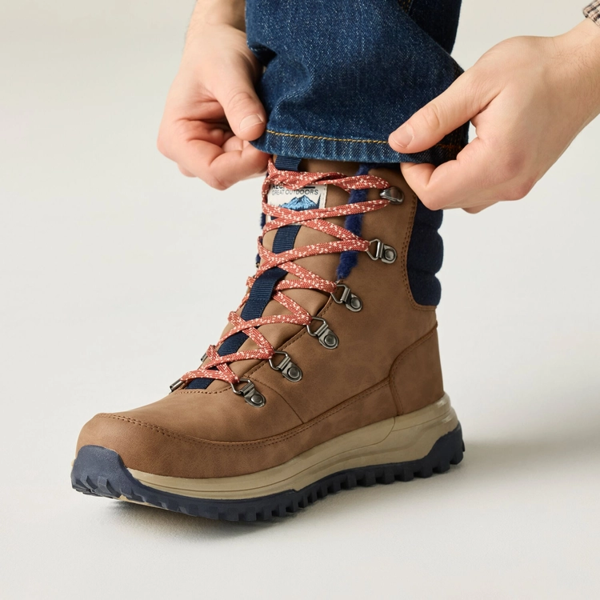 Regatta Mens Winsfield Walking Boots - Saddle Brown/Navy