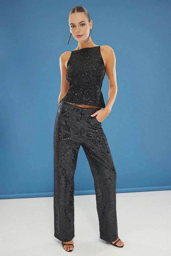 WOVCOR Glittery Sequin Knit Blouse with Back Detail