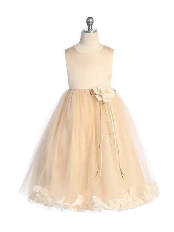 Kenza Dress on mannequin