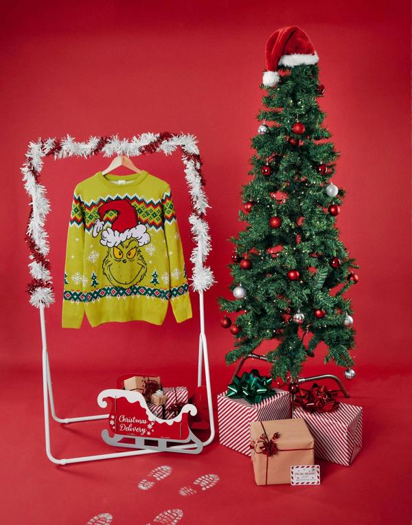 The Grinch Unisex Green The Grinch In Santa Hat Christmas Jumper