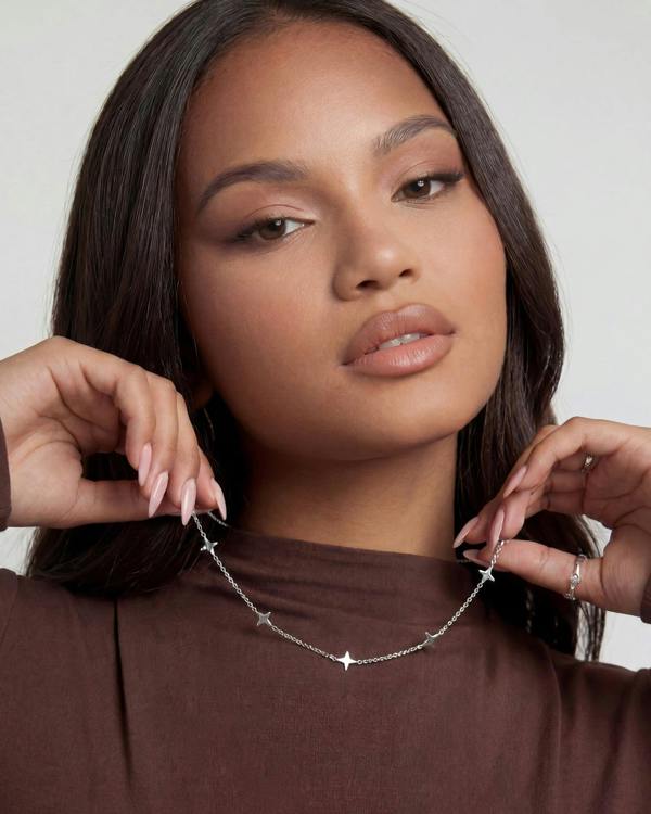 Elk & Bloom Silver Lucky Clover Choker Necklace