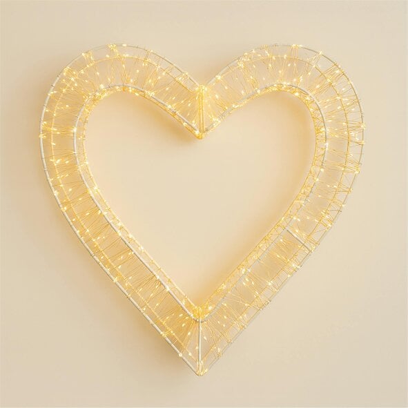 Scotts of Stow Xmas Haus Pre Lit LED Heart Shape with 5m Lead Timer Power Supply