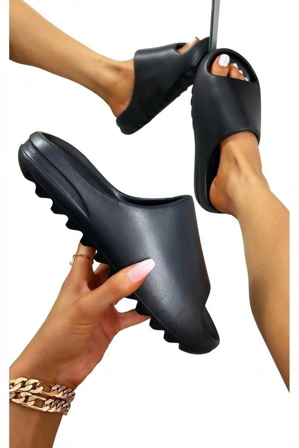 Lou Slip On Sandals - Black_wb