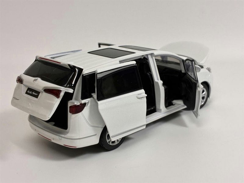 Tayumo Buick GL8 LHD Light & Sounds White 1:32 Scale 32601510
