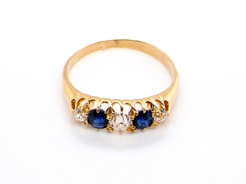 Vintage Tom A fine early 20th century sapphire and diamond ring