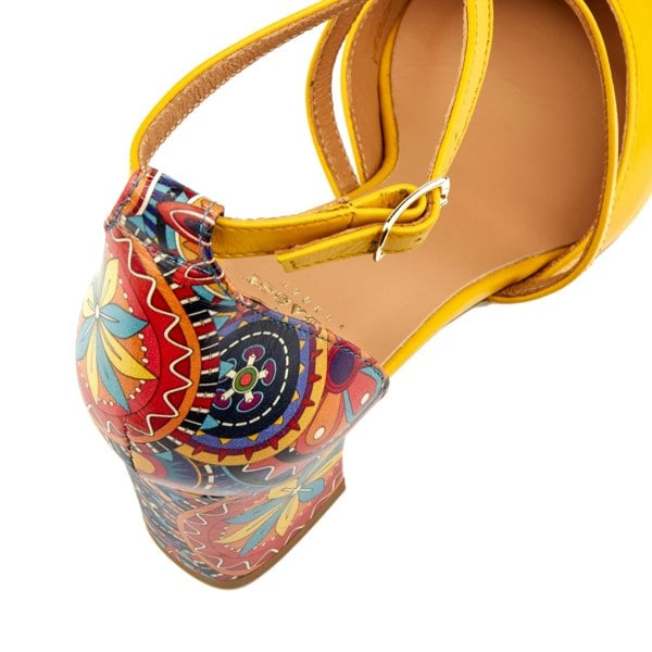 Embassy London Dannii - Yellow Signature - Women's 2.4 inch block heel closed toe leather sandal