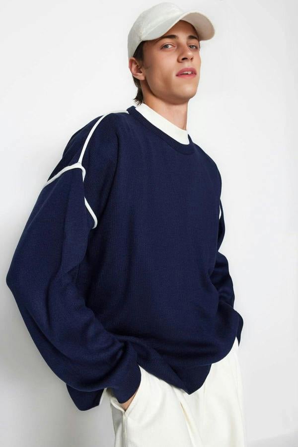 WOVCOR Crew Neck Knit Men's Sweater with Piping Detail