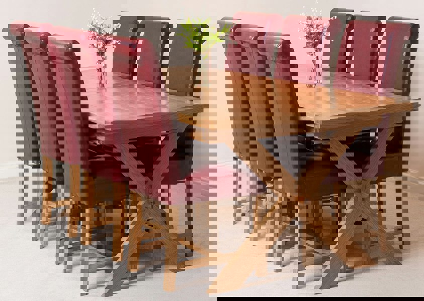 That's Furniture Vermont Cross Leg Oak Extending Dining Table with Washington Leather Chairs