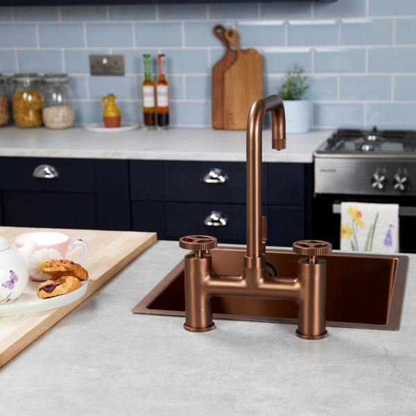 Flode kraft | Industrial Bridge Style 3 in 1 Instant Boiling Tap | Brushed Copper Finish