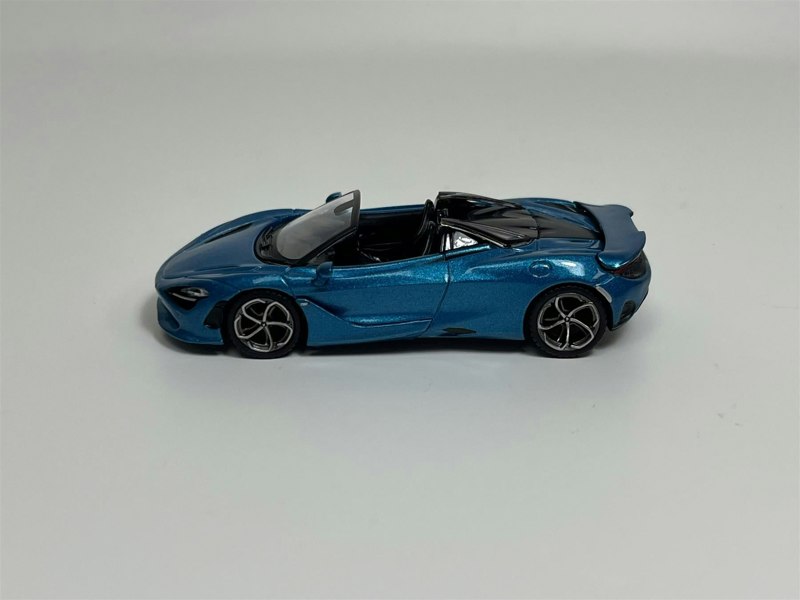 Mini GT McLaren 750S Spider Belize Blue RHD 1:64 Scale MGT00812R