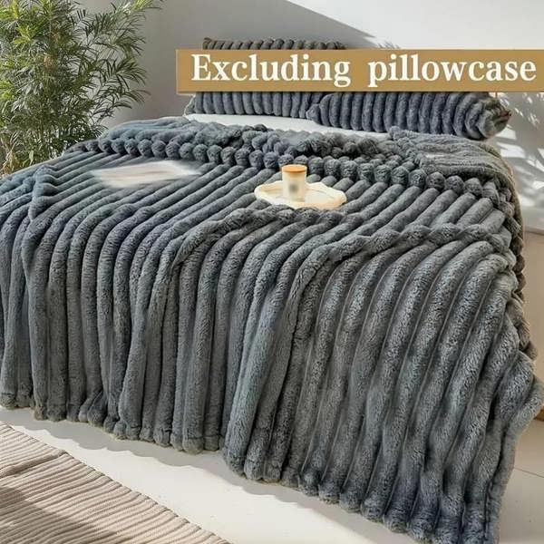 Dyzi Luxurious Faux Fur Winter throw Blanket Double-Sided Soft Cozy