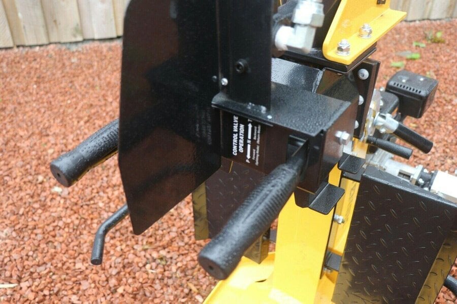 Rock Machinery 15ton Value C-Series Log Splitter