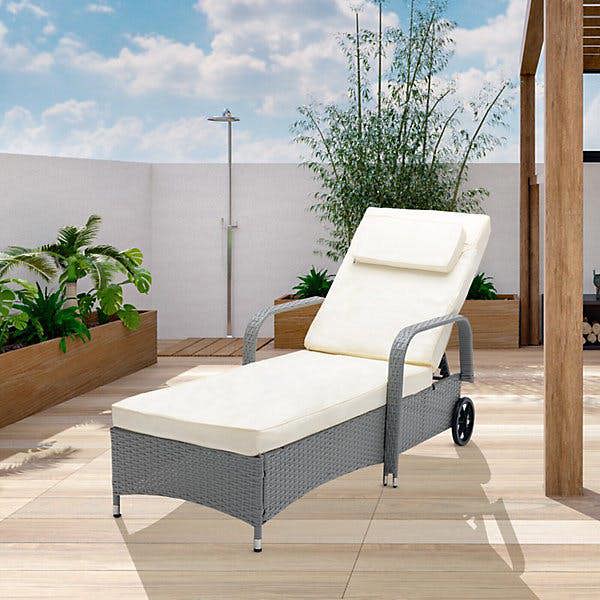 Rattan Reclining Sun Lounger Garden and Outdoor Sun Bed on wheels