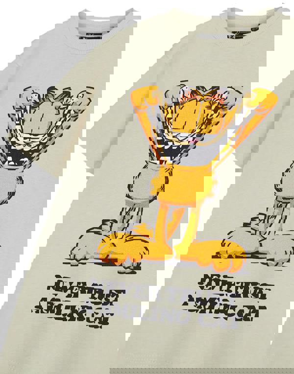 Garfield Boys Beige Smiling Cat Short Sleeved T-Shirt