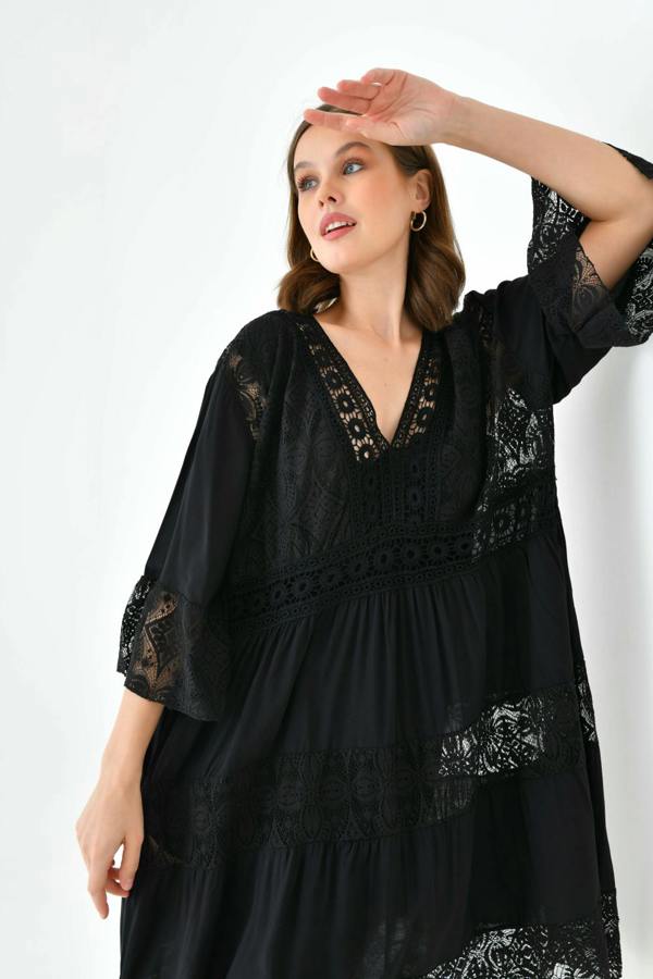Hoxton Gal Oversized 3/4 Sleeves Lace Detailed V Neck Mini Dress in Black