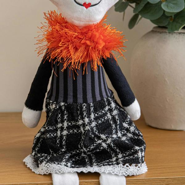 Samuel Alexander 55cm Mrs Bones Seated Halloween Decoration with Dangly Legs