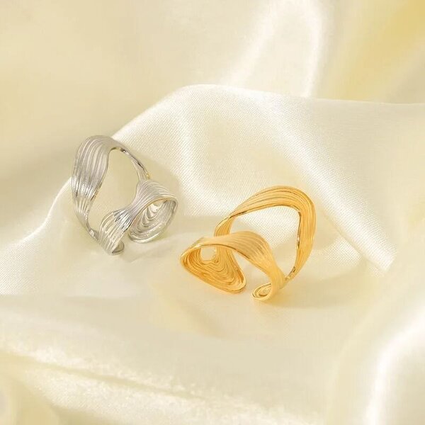 The Colourful Aura Textured Wave Adjustable Ring Open Statement Band (Gold/Silver)