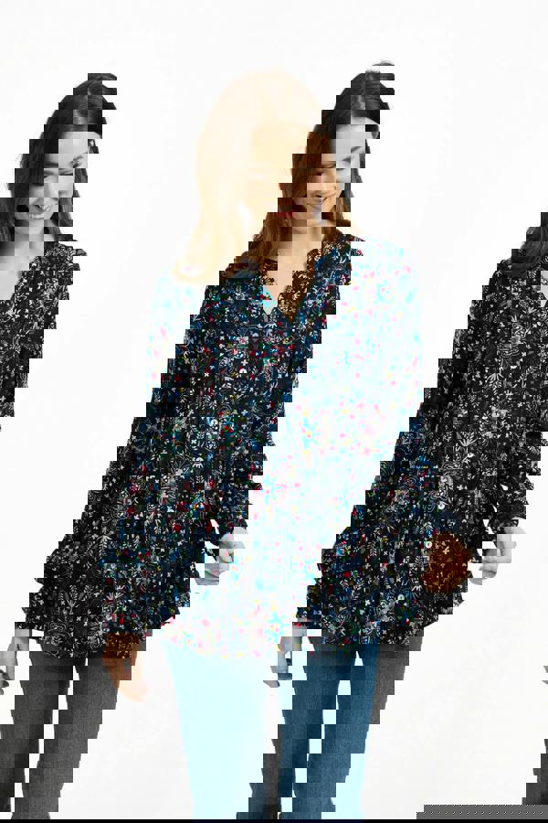 Mudflower Pintuck Floral Printed Shirt