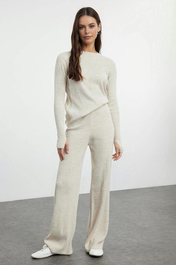 WOVCOR 2-Piece Basic Knit Set with Finger Detail