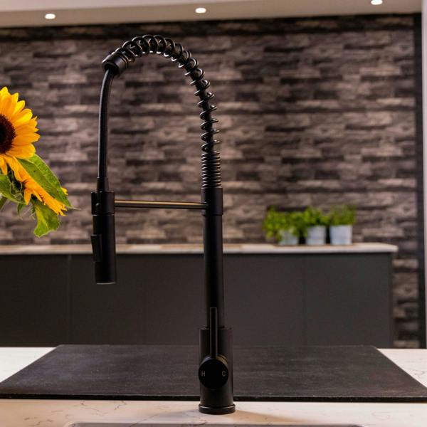 Flode Fjädra | Pull Out Kitchen Sink Mixer Tap | Spring Style Mixer Tap | Matt Black | Square Head