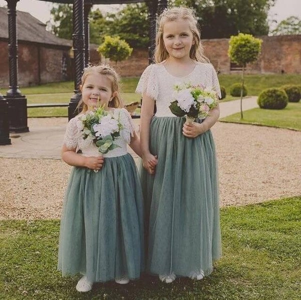 Two young flower girls 