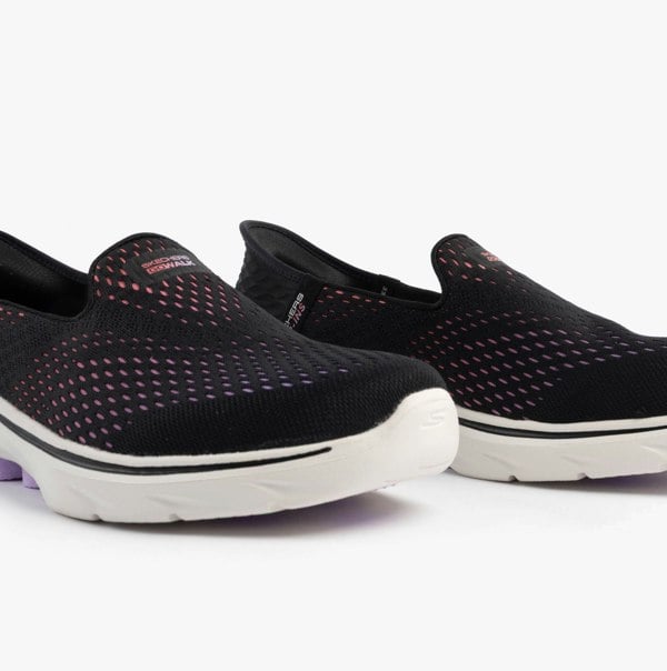 Skechers GO WALK 7 - KATNISS Womens Trainers Black/Multi
