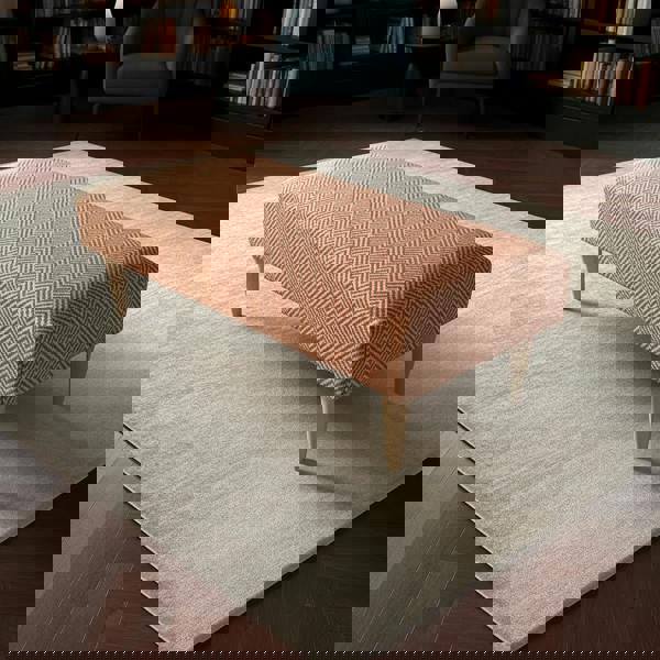 Chic Decorative Seating Ottoman Bench with hand-stitched lid pattern for master bedrooms