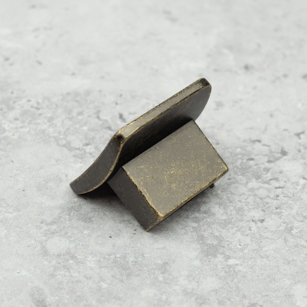 Handle & Home 32mm Antique Brass Square Knob