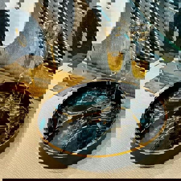 Maison des Cadeaux Round Agate Theme Tray and Drink Coasters Set