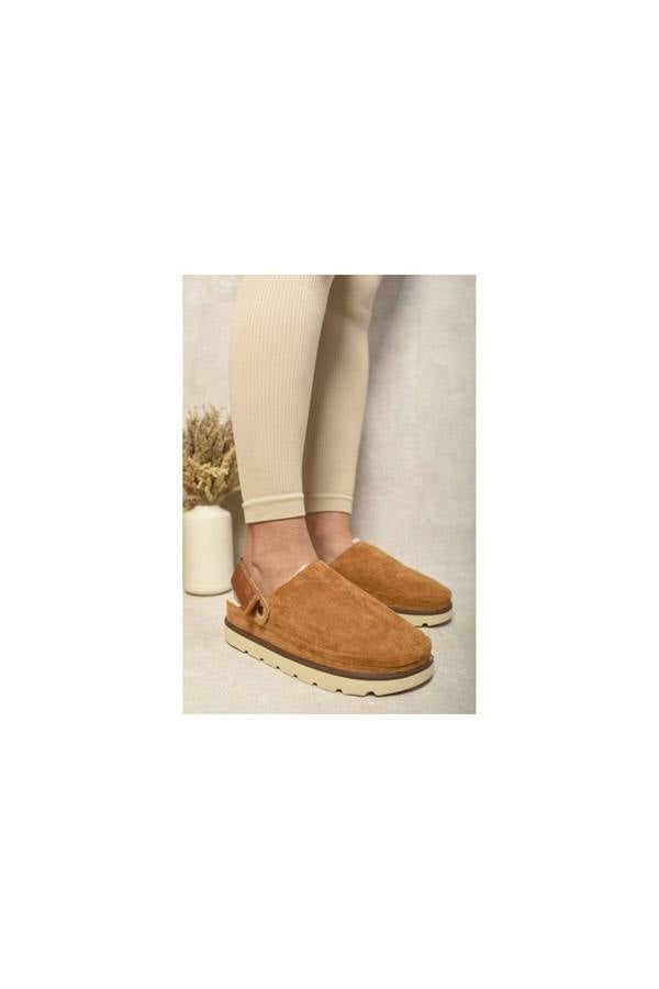 Delilah Faux Fur Slingback Closed Toe Clogs - Camel