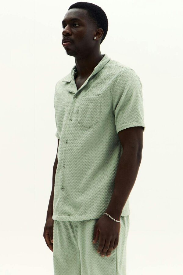 Men’s Textured Jacquard Matching Shirt & Shorts Set