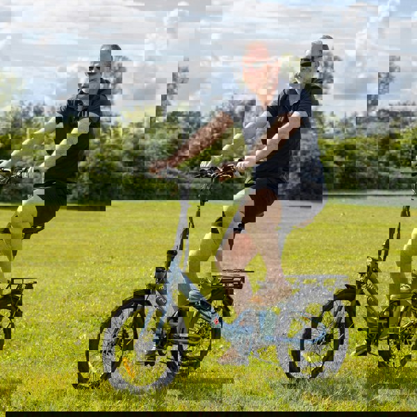 Hygge Bikes Virum Step 2025 - Folding Ultra-Light E-Bike 36V 10Ah - Sapphire Blue