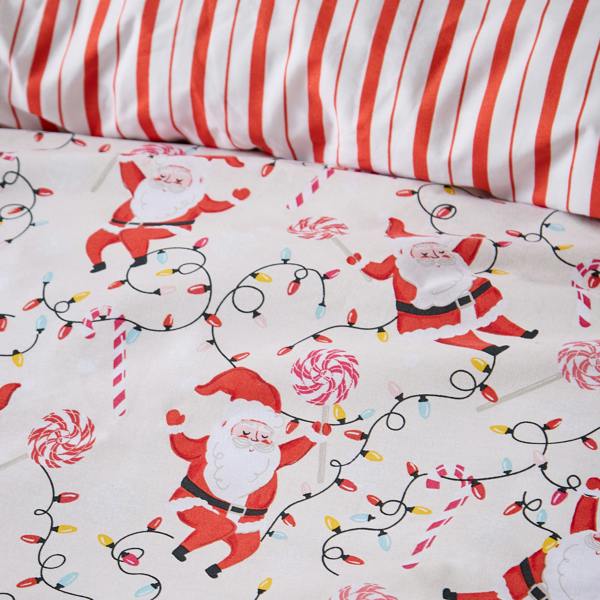 Catherine Lansfield Christmas Santas Reversible Duvet Cover Set Red