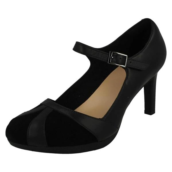 Clarks Womens Clarks Heeled Court Shoe With Buckle Ambyr Light