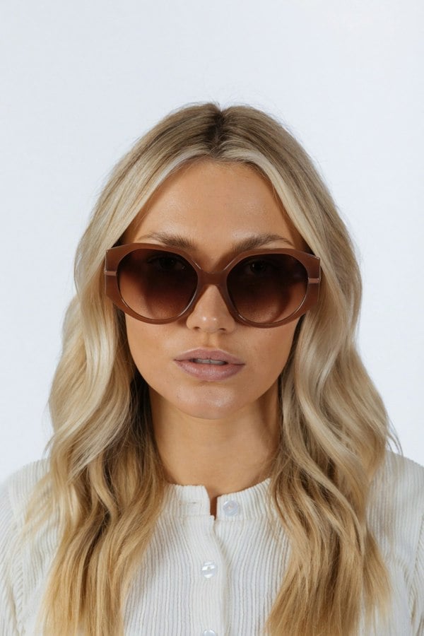 SVNX Round Circle Sunglasses in Brown