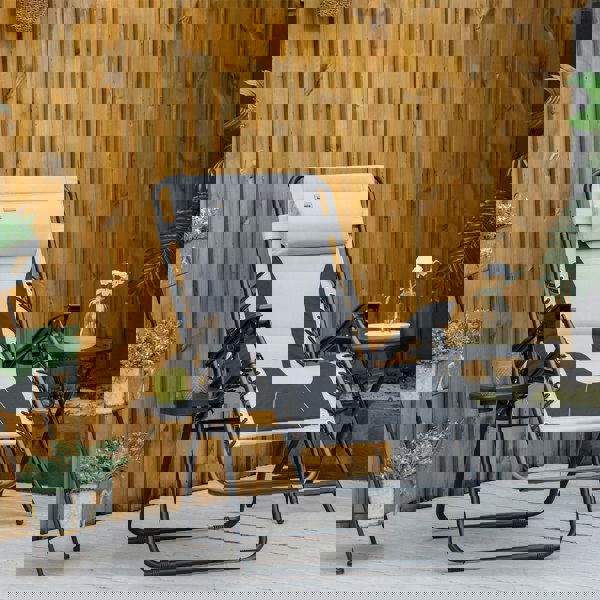 Outdoor Lounge Chair