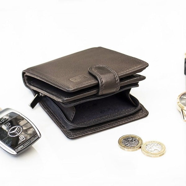 PRIMEHIDE Washington Leather Wallet With Large Coin Pocket