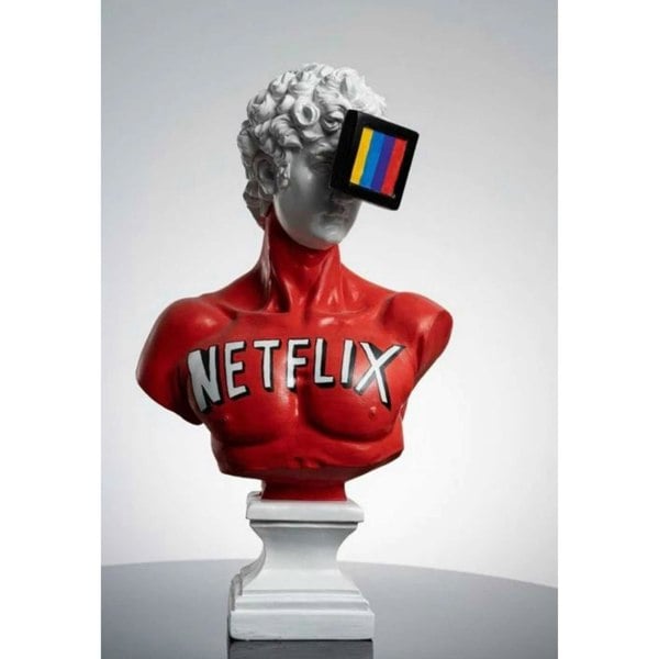 Artchi Binge Watcher David