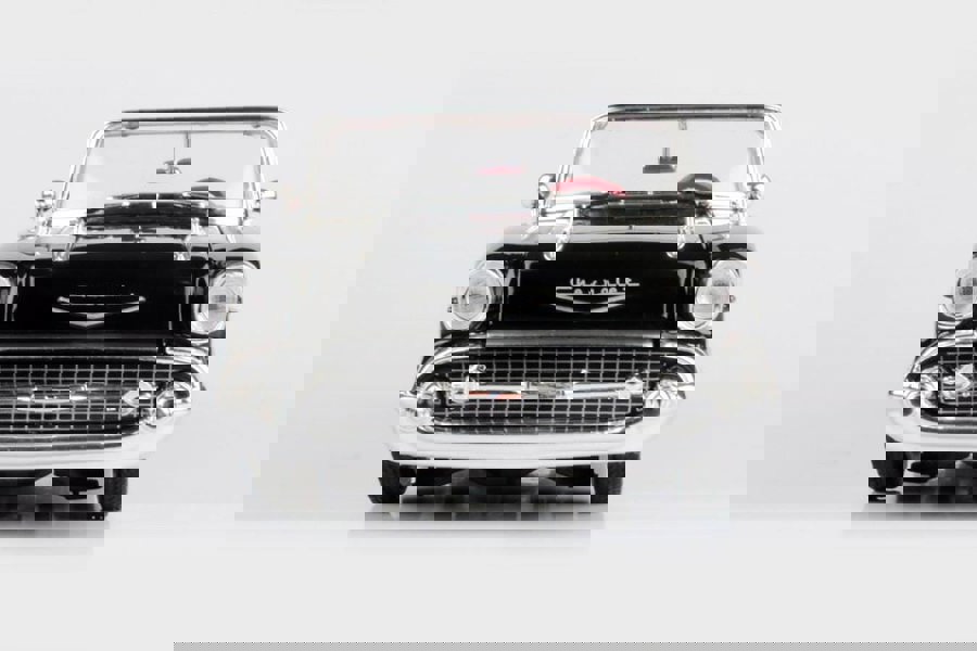 Motor Max James Bond 007 Dr No 1957 Chevy Bel Air 1:18 Motor Max 79831