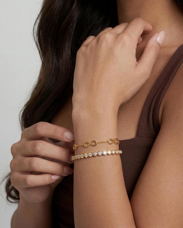 Elk & Bloom 14K Gold Infinity Loop Chain Bracelet
