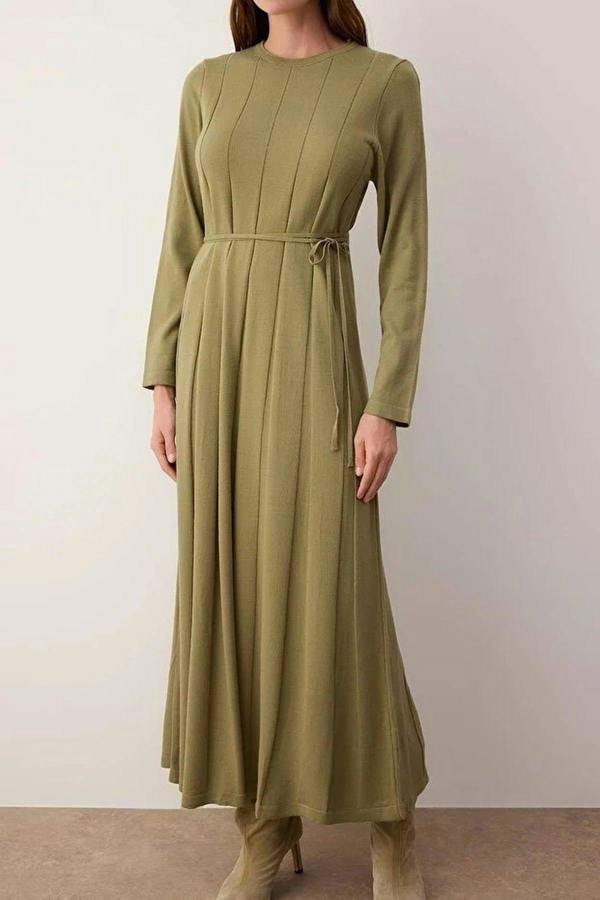 WOVCOR Belted Pleated Knit Dress