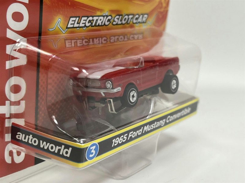 Auto World Slot Cars 1965 Ford Mustang Convertible Red Thunderjet Ultra G HO Slot Car SC367-3