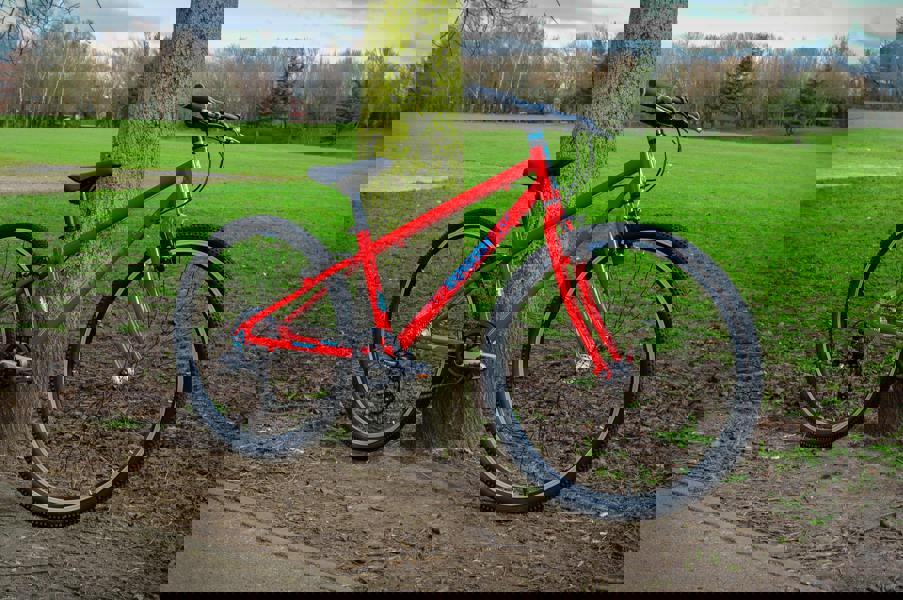 Squish 26" Wheel Lightweight Hybrid Bike Red