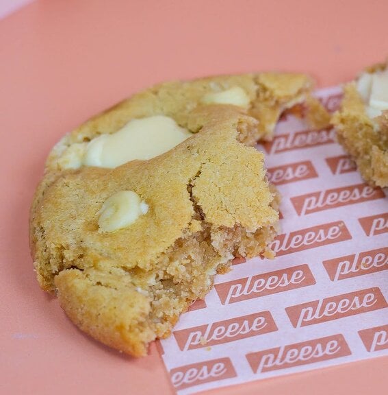 Pleese White Chocolate & Sea Salt Cookie
