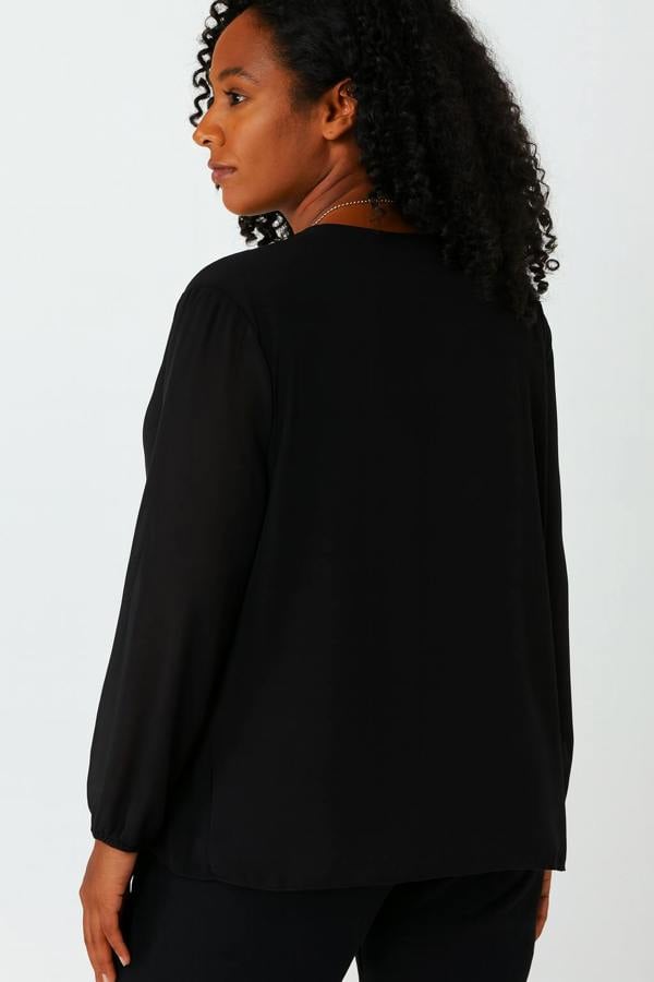 Hoxton Gal Oversized Long Sleeves Pleated Top with Tulle Details in Black with Necklace