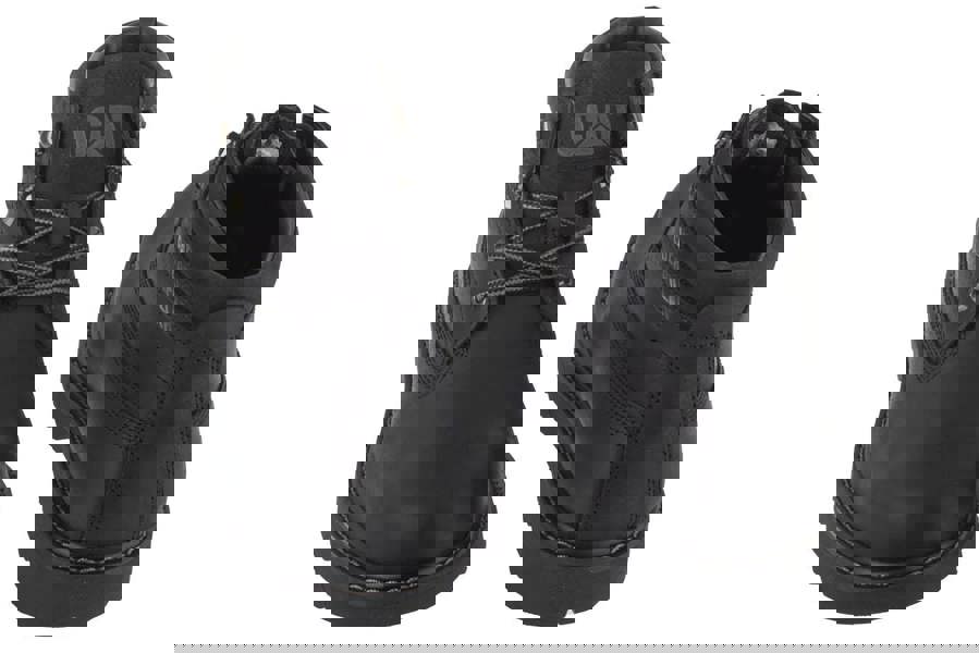 Caterpillar Colorado 2.0 Chukka Mens Casual Lace Up Ankle Boots, black leather casual ankle boots with lace-up closure and rugged outsole.